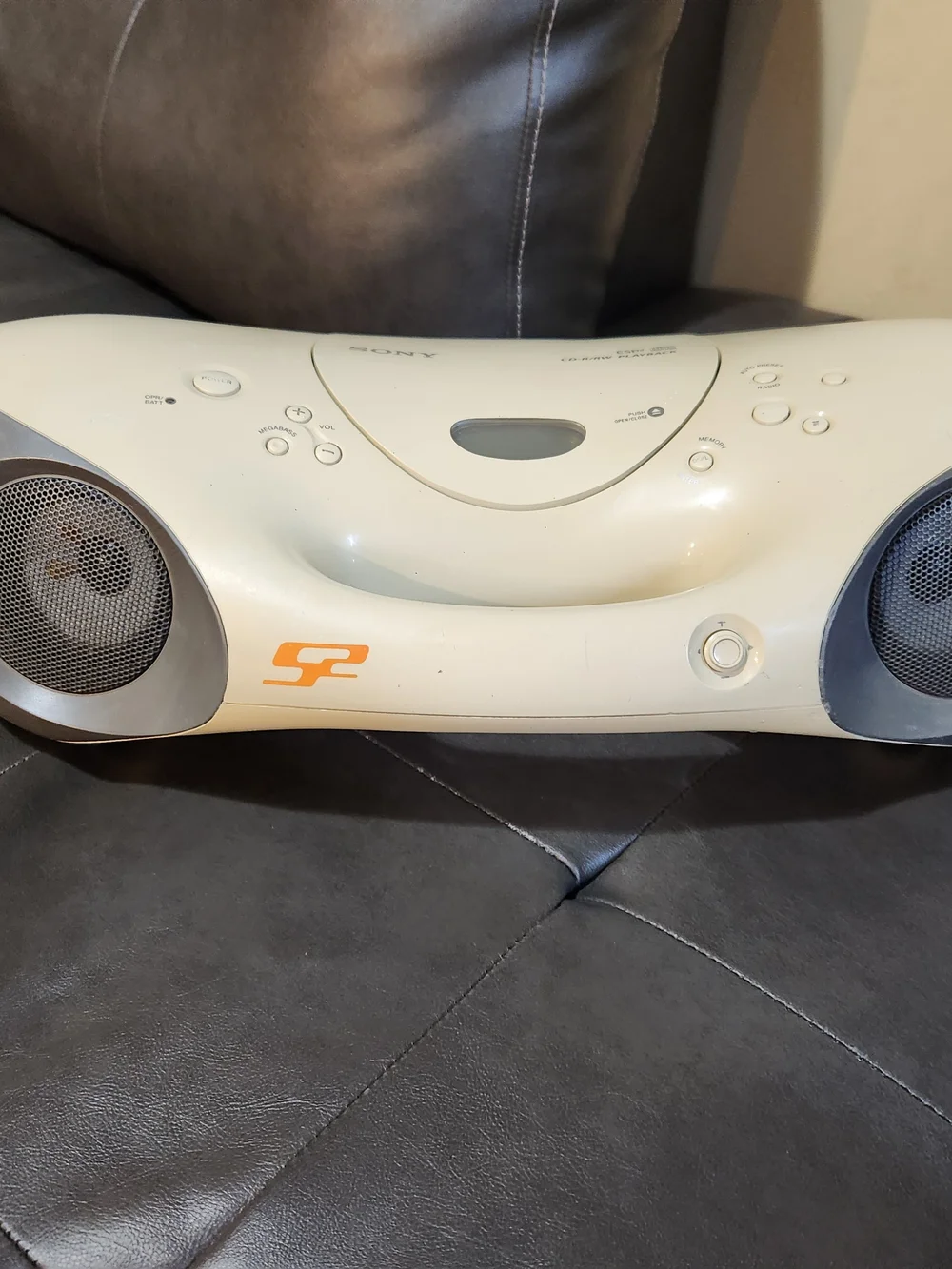 Sony Portable CD Player Boombox Works Missing Cord Yellowing